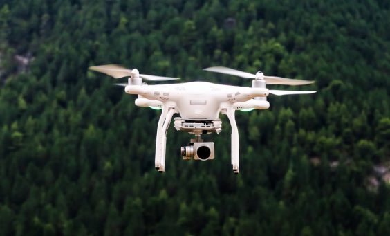 DJI Neo 2 - dron w locie